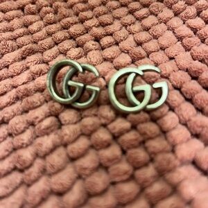These were a gift and purchased at a second hand store. Confirmed authentic.